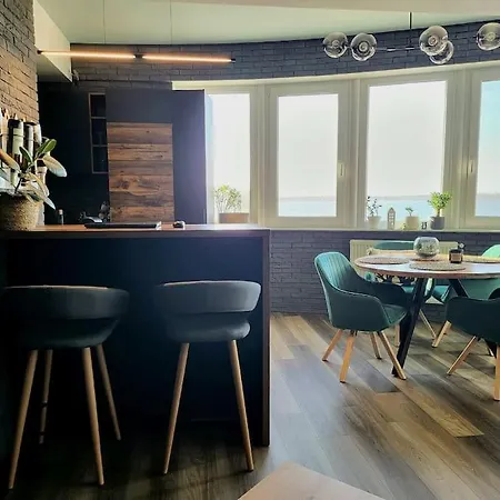 Little Amsterdam In Summerland Mamaia
